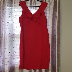 *NWT * Beautiful V-Neck Form Fitting Red Dress